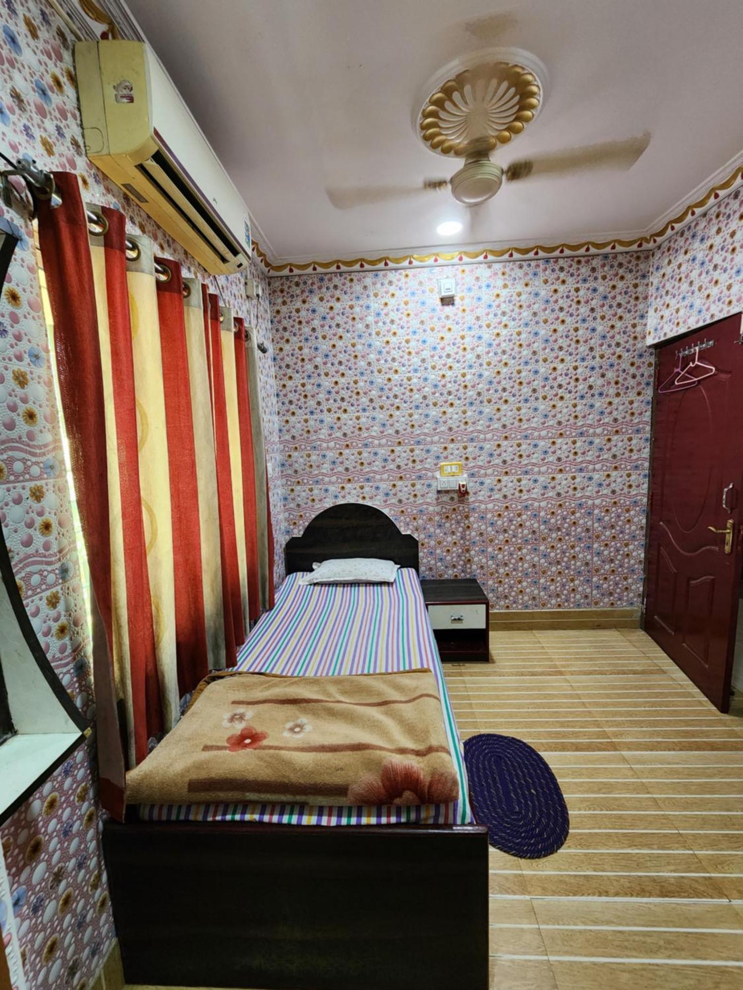 Hotel Shri Durga Baripada Extérieur photo